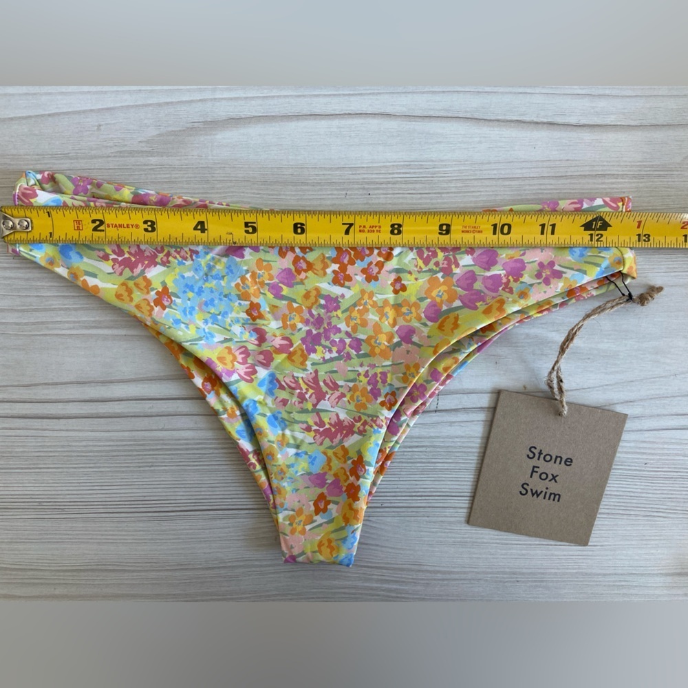 NWT Stone Fox Swim Roca Cheeky Bikini Bottoms in Flower Fields Womens Size XS - Picture 6 of 7